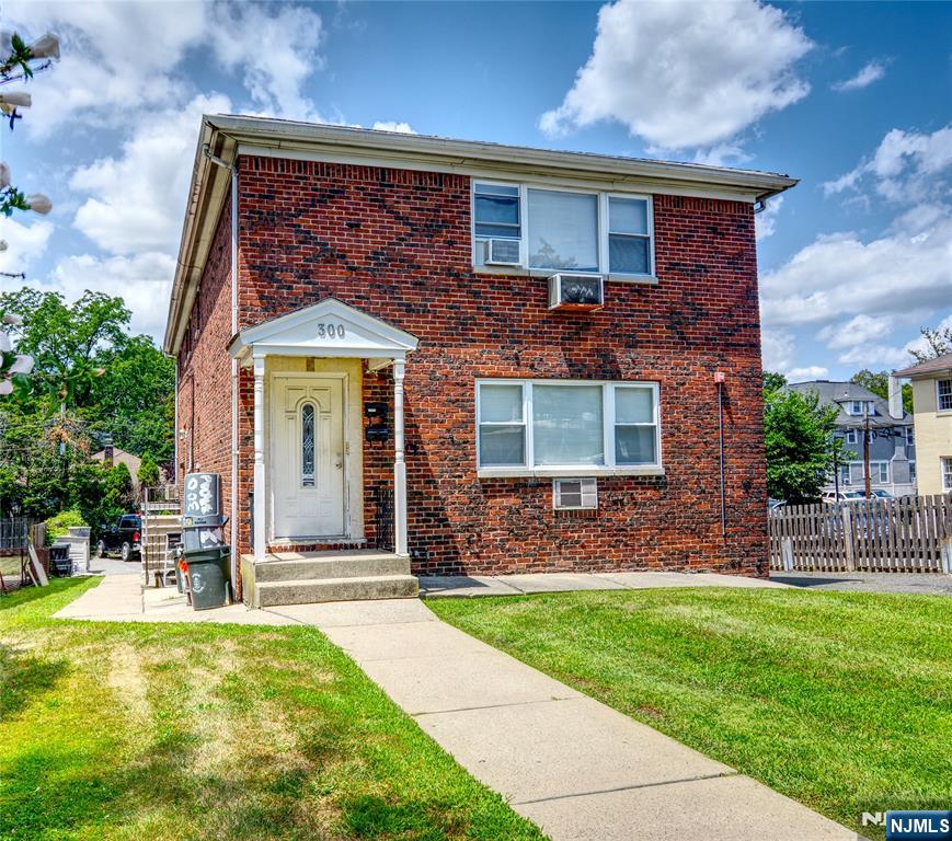 300 Broad Avenue,Leonia, NJ 07605