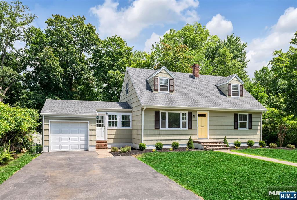 19 Sweetwood Court,West Caldwell, NJ 07006