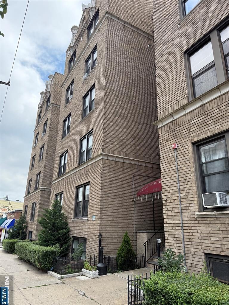 2700 John F Kennedy Boulevard,Jersey City, NJ 07306