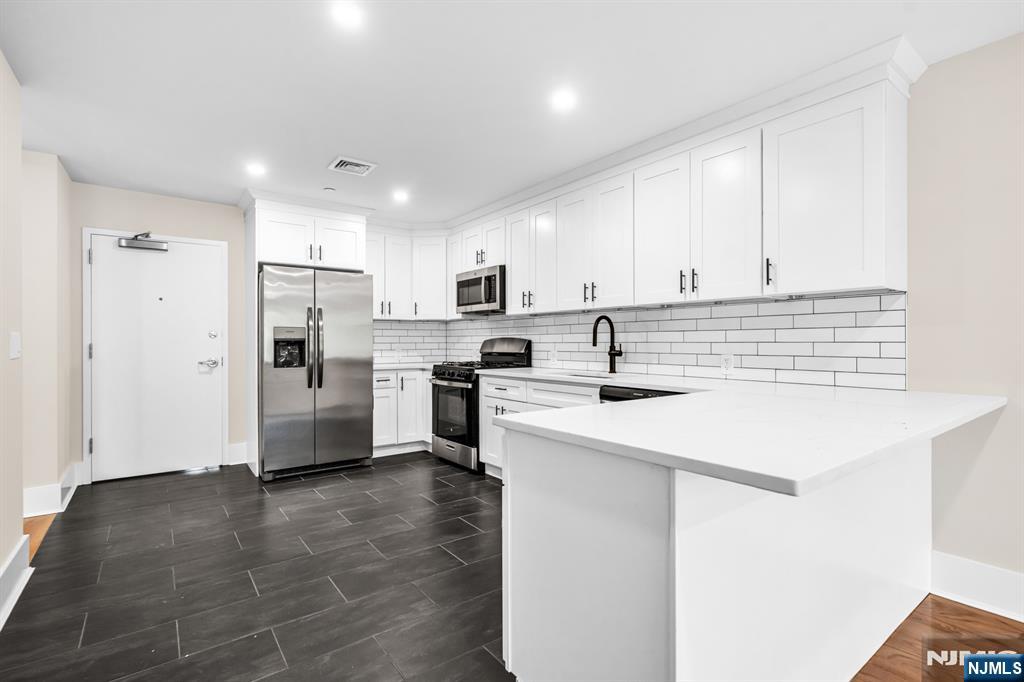 162 Closter Dock Road,Closter, NJ 07624