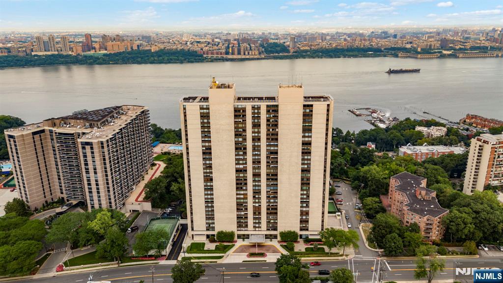 1500 Palisade Avenue,Fort Lee, NJ 07024