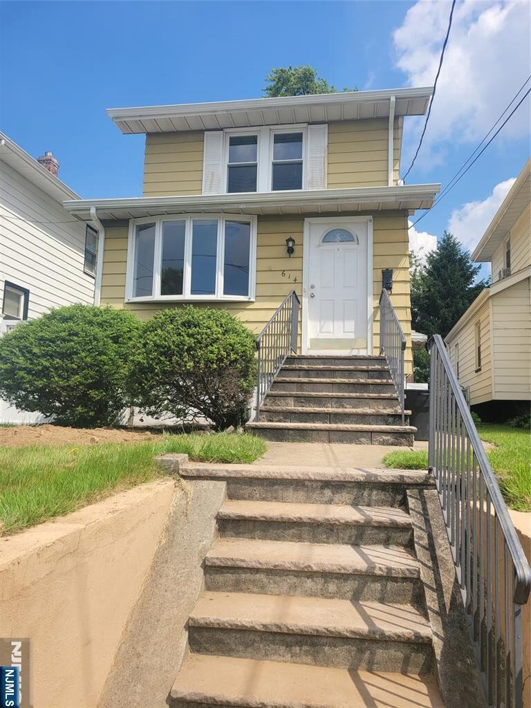 614 10th Street,Lyndhurst, NJ 07071