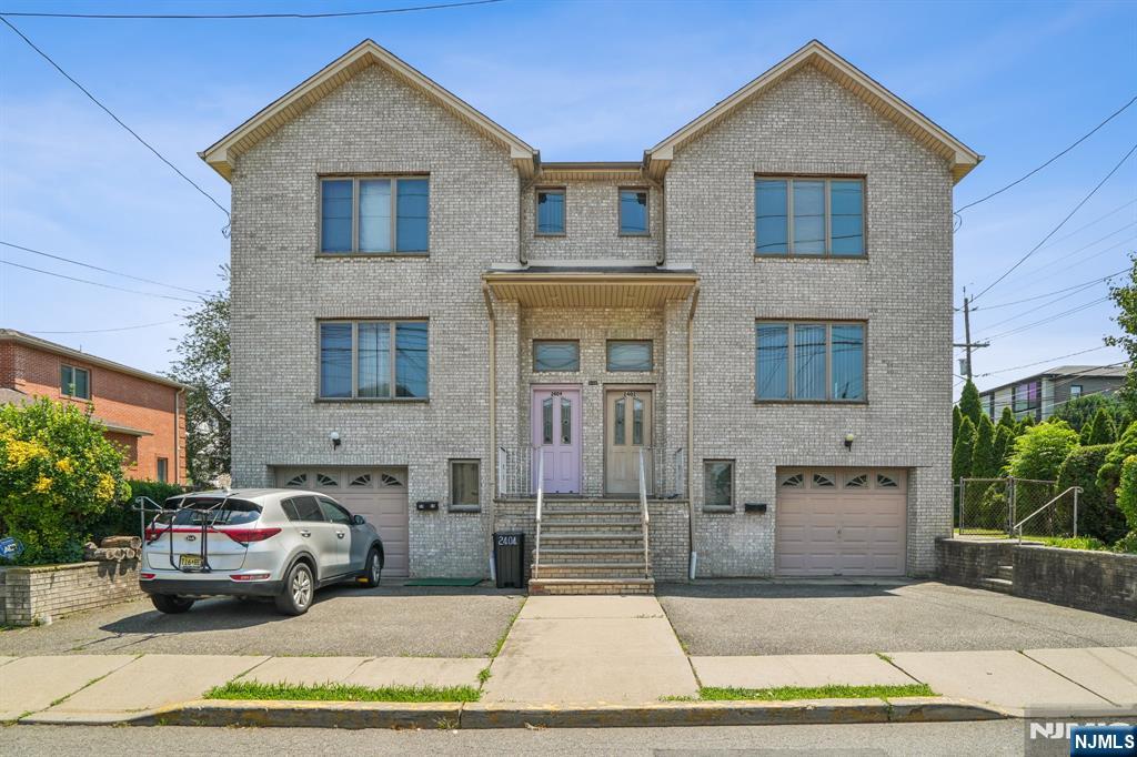 2402 Hammett Avenue,Fort Lee, NJ 07024