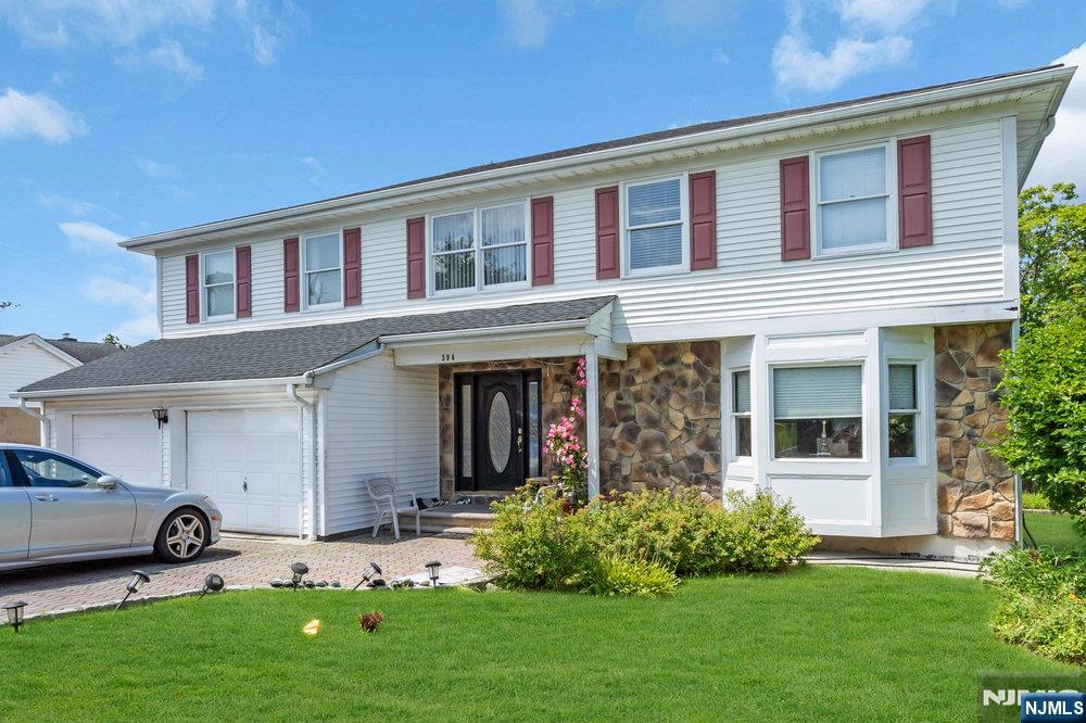 394 James Woods Court,New Milford, NJ 07646