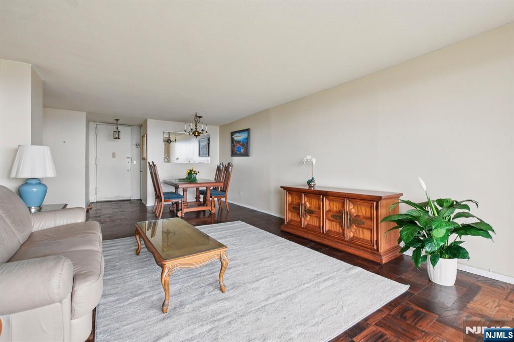 555 North Avenue,Fort Lee, NJ 07024