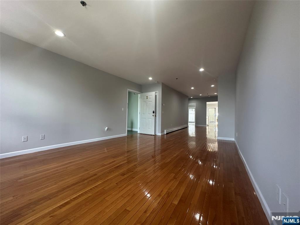 258 Old River Road,Edgewater, NJ 07020