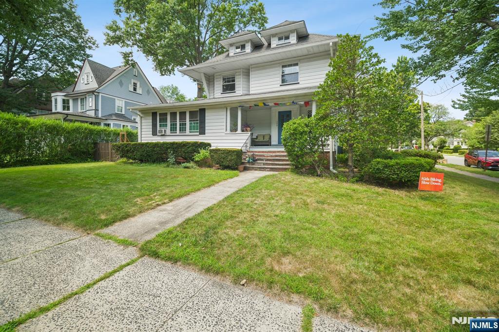 124 Midland Avenue,Montclair, NJ 07042