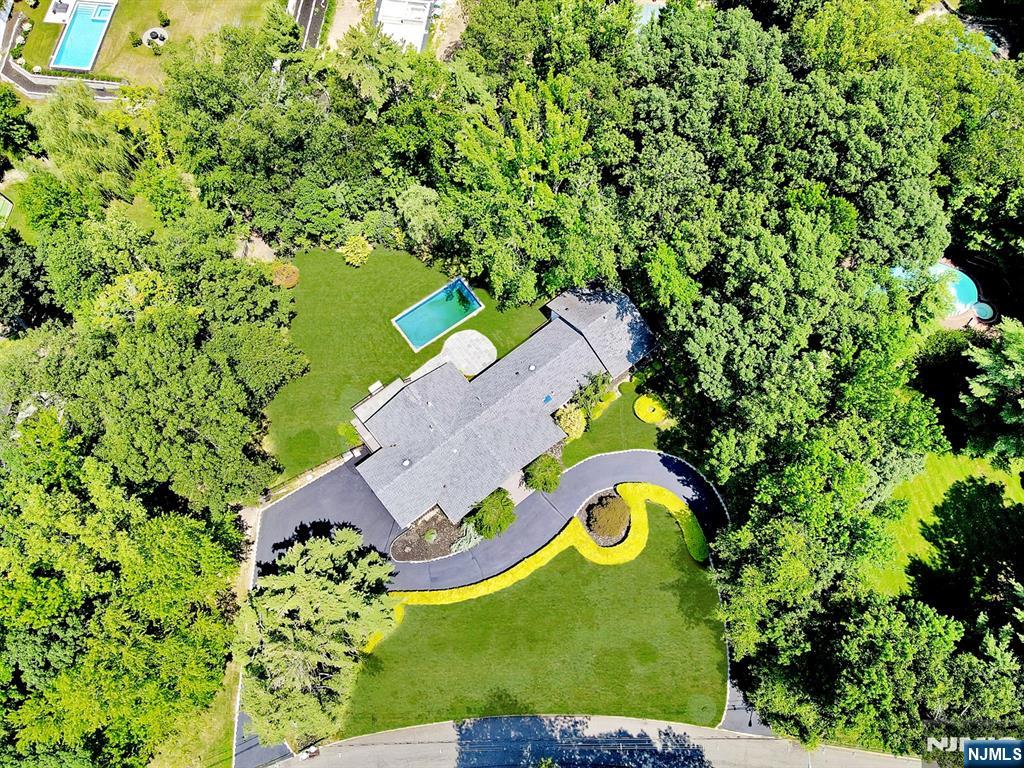 203 Leroy Street,Tenafly, NJ 07670