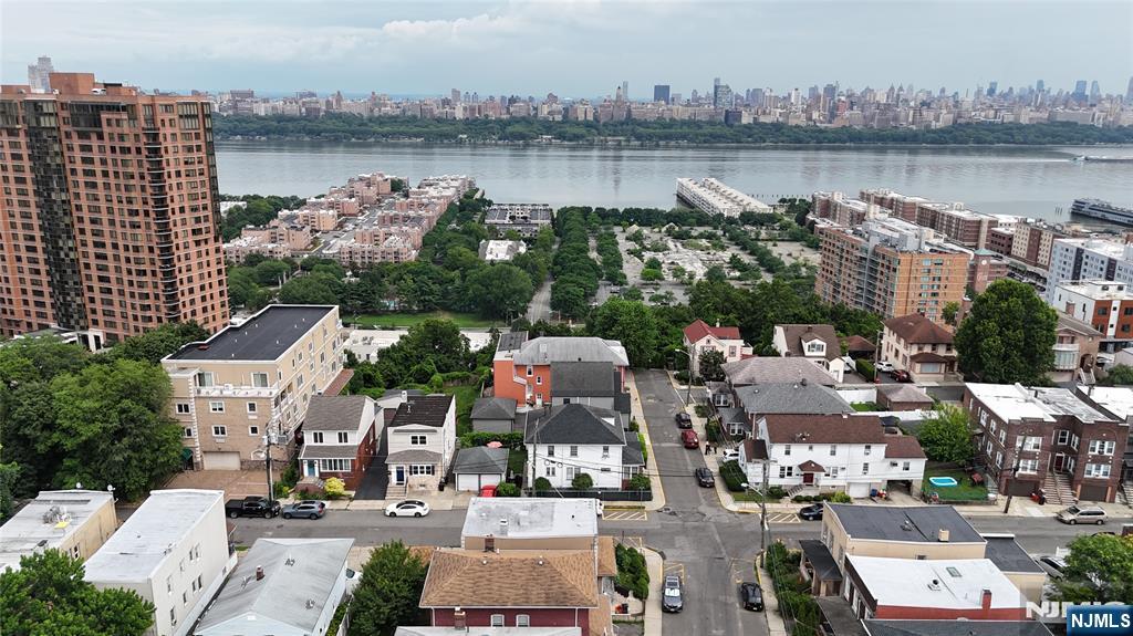 17 Laird Place,Cliffside Park, NJ 07010