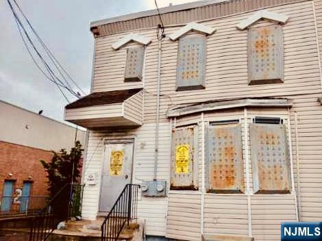 648 11th Street,Newark, NJ 07103