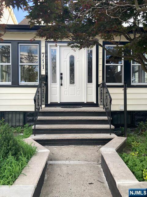 711 74th Street,North Bergen, NJ 07047
