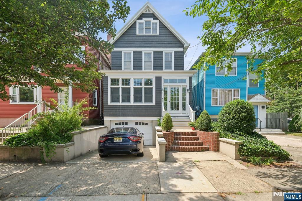 617 Avenue E ,Bayonne, NJ 07002
