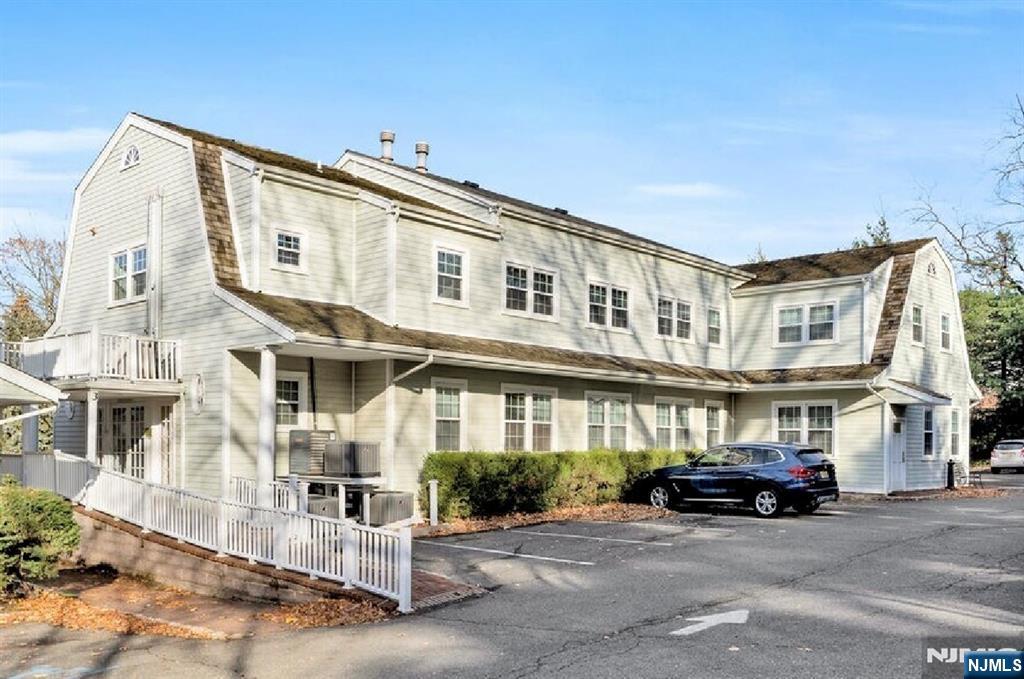 285 Grand Avenue,Englewood, NJ 07631