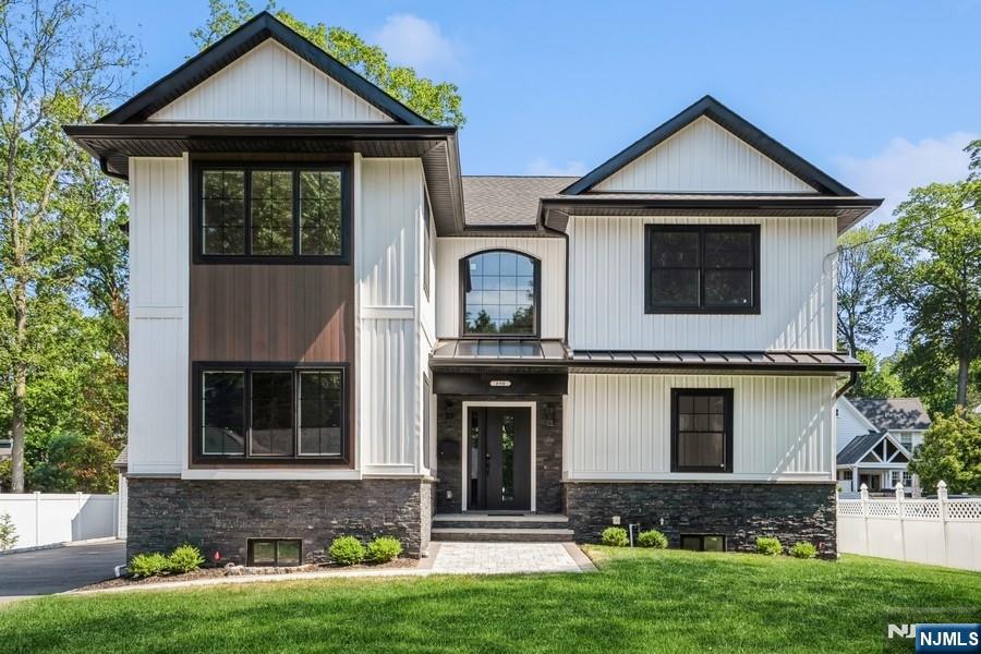 890 Oradell Avenue,Oradell, NJ 07649