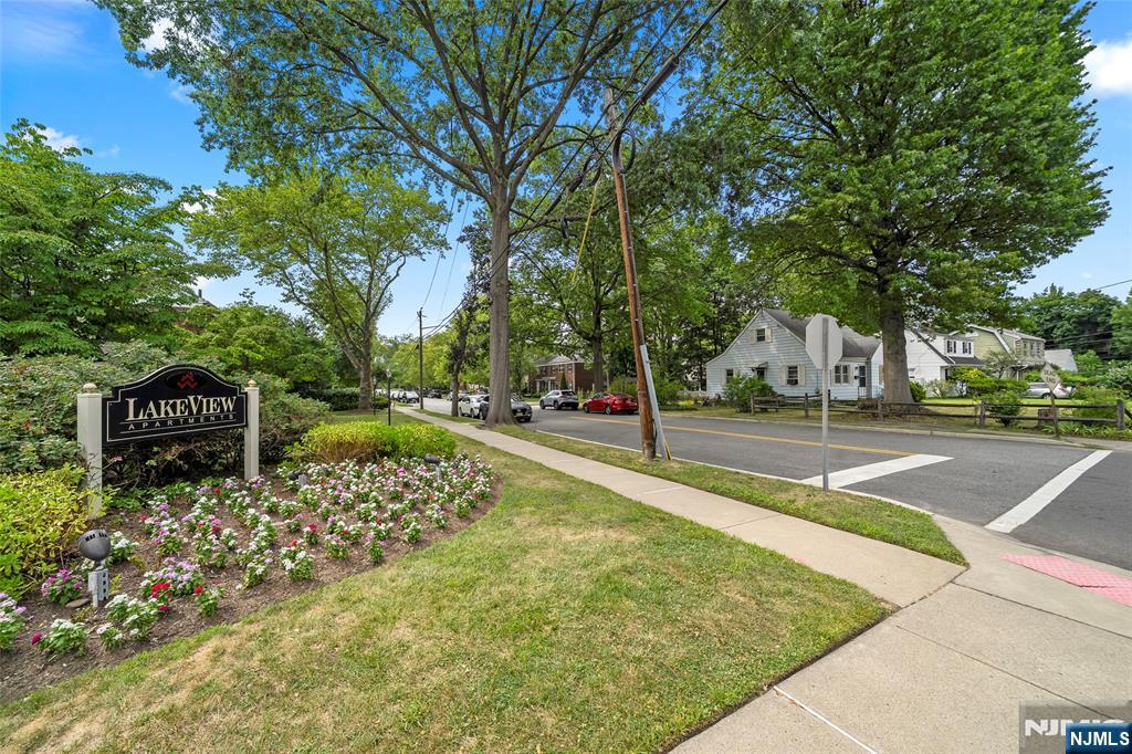 21D Lakeview ,Leonia, NJ 07605