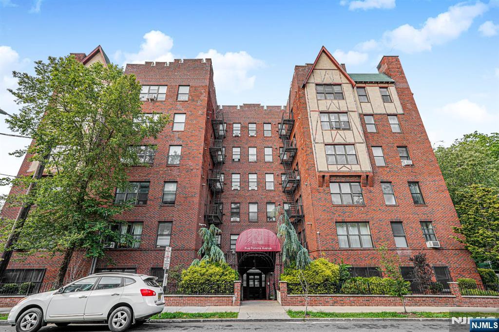 5 Pomona ,Newark, NJ 07112