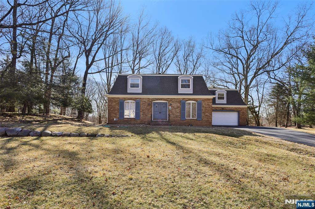 733 Rivenwood Road,Franklin Lakes, NJ 07417