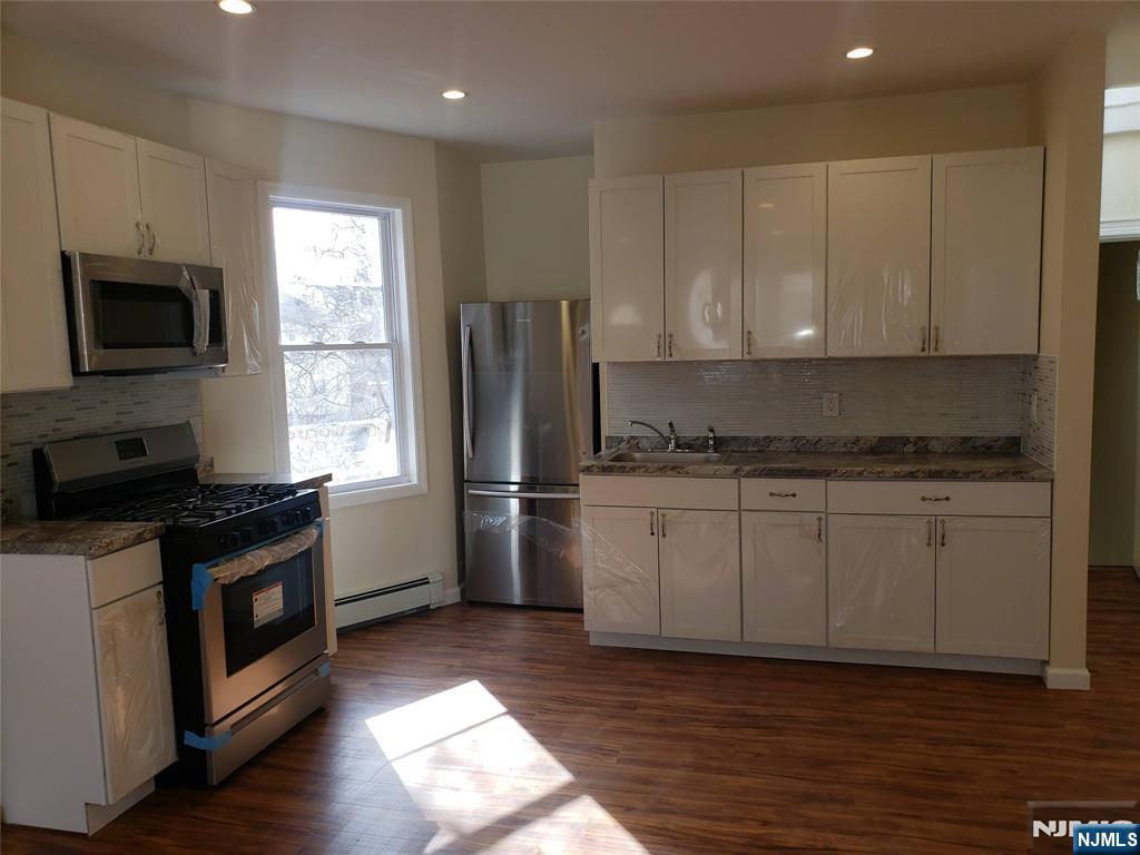 118 Fort Lee Road,Teaneck, NJ 07666