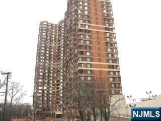 100 Old Palisade ,Fort Lee, NJ 07024