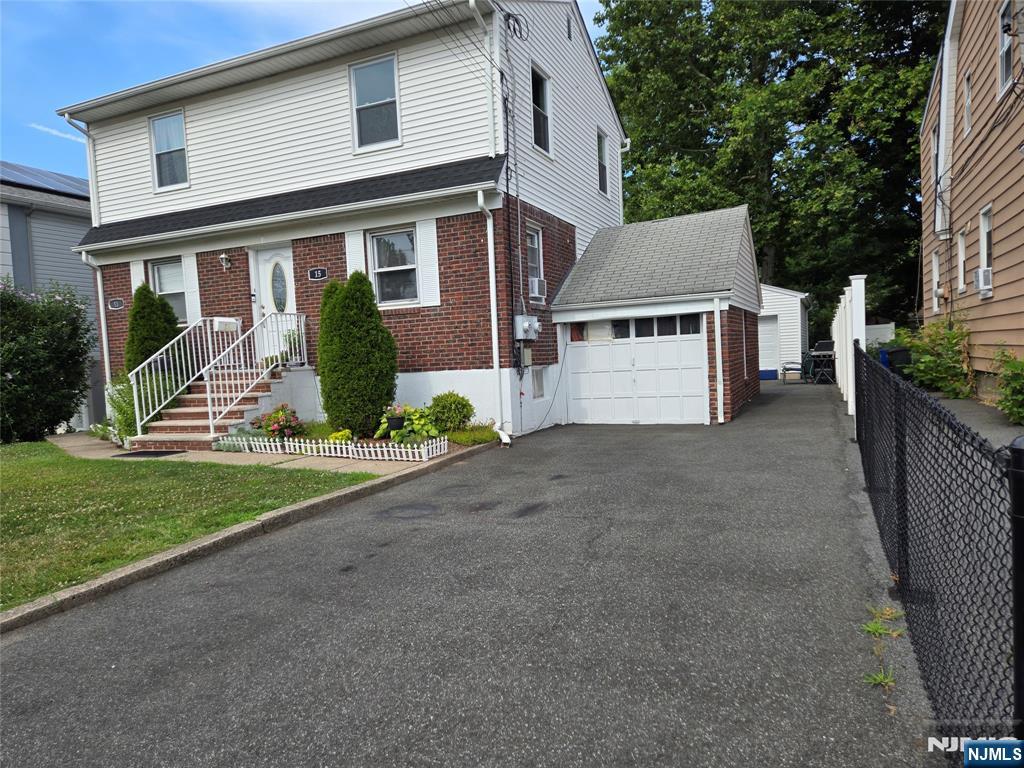 13-15 Grant Street,Elmwood Park, NJ 07407