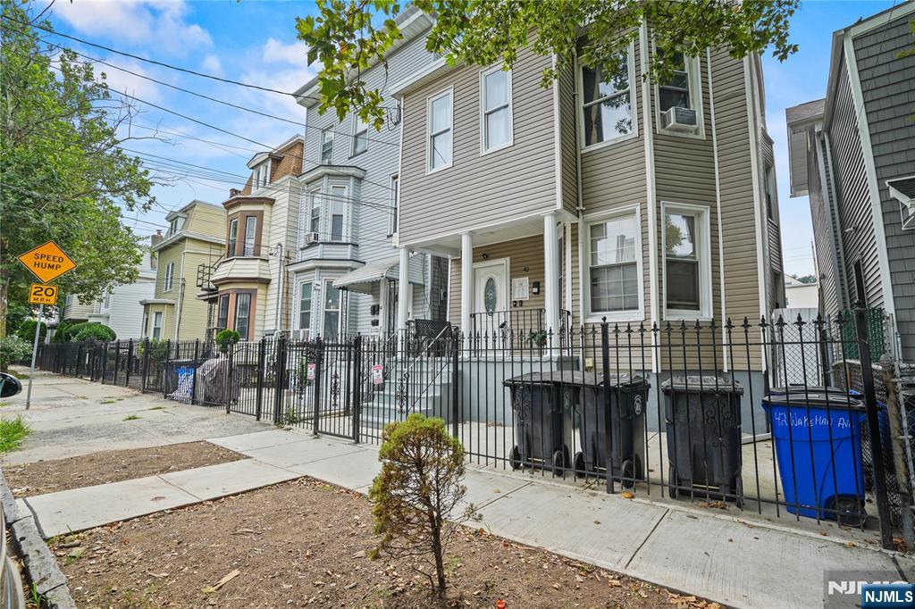42 Wakeman Avenue,Newark, NJ 07104