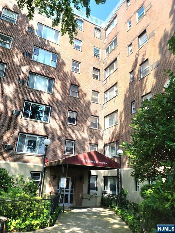 2345 Linwood Avenue,Fort Lee, NJ 07024