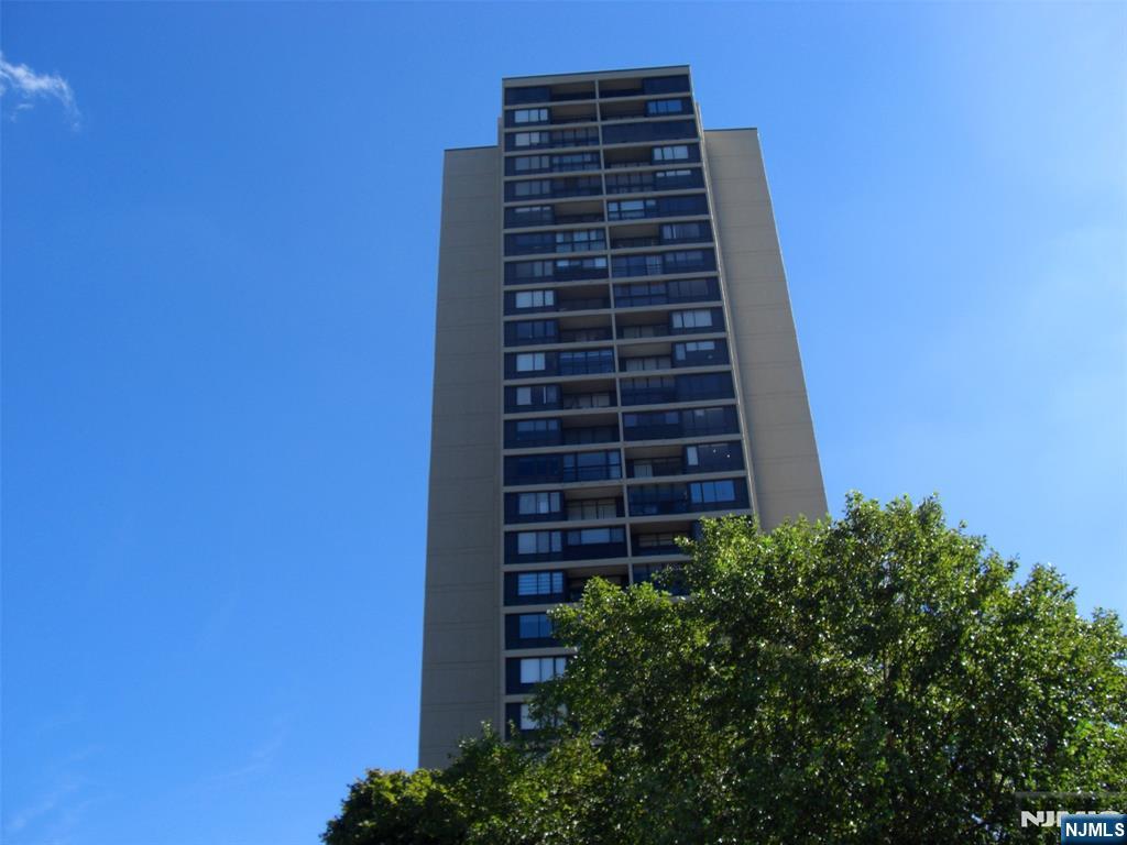 6 Horizon Road,Fort Lee, NJ 07024