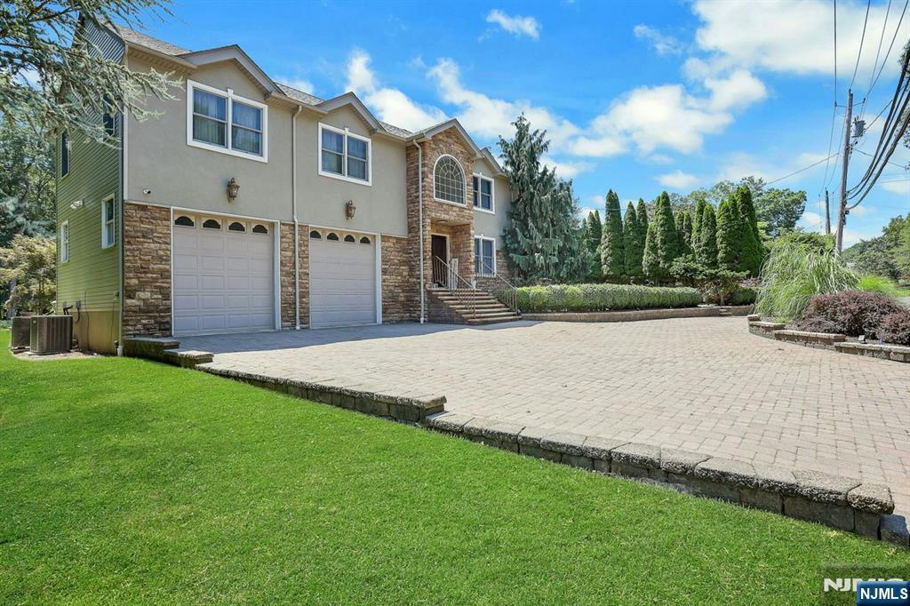 215 White Avenue,Old Tappan, NJ 07675
