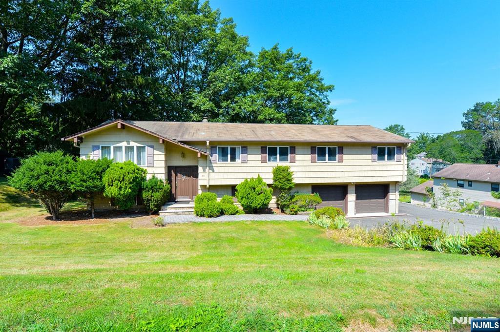 69 Normandy Drive,Wayne, NJ 07470