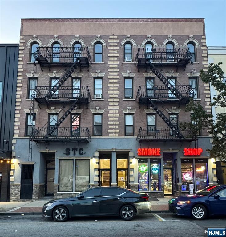 208-210 Harrison Avenue,Harrison, NJ 07029