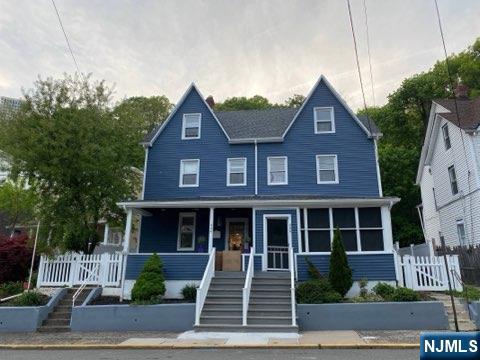 454 Undercliff Avenue,Edgewater, NJ 07020