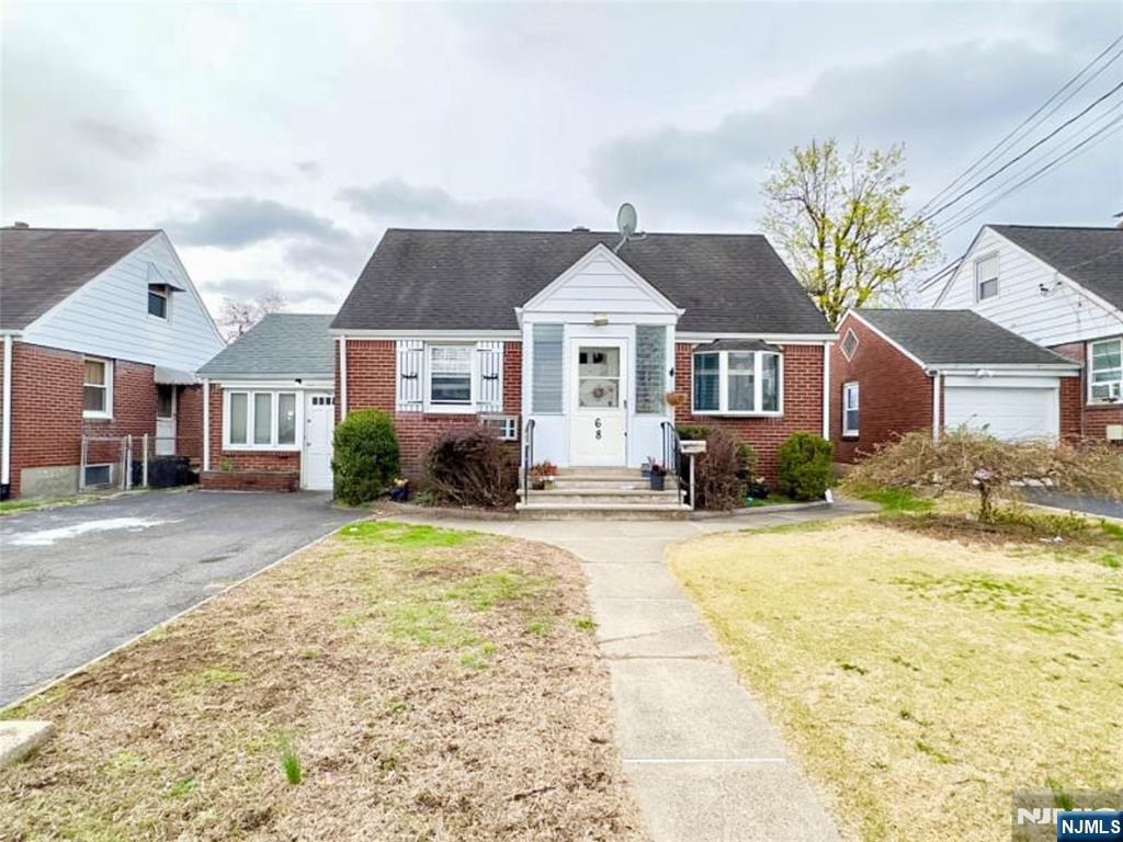 68 17th Avenue,Elmwood Park, NJ 07407