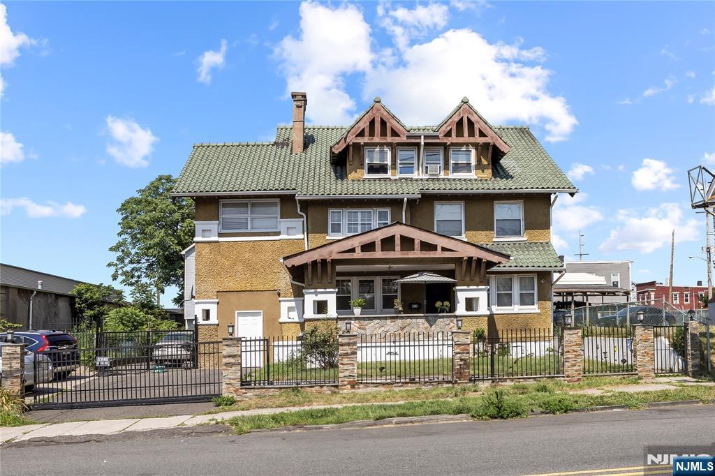 280 18th Street,Paterson, NJ 07524