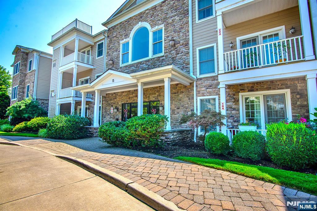 5 Tenakill Park,Cresskill, NJ 07626