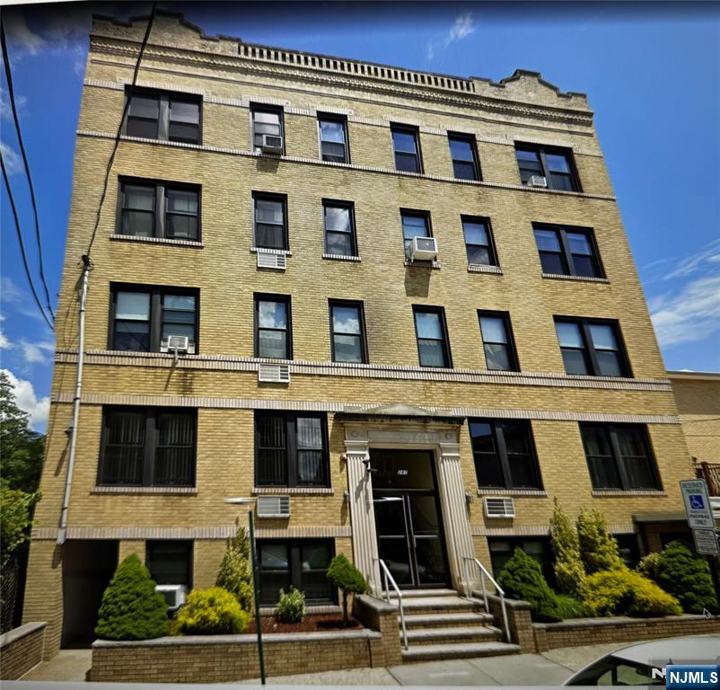 287 Lawton Avenue,Cliffside Park, NJ 07010