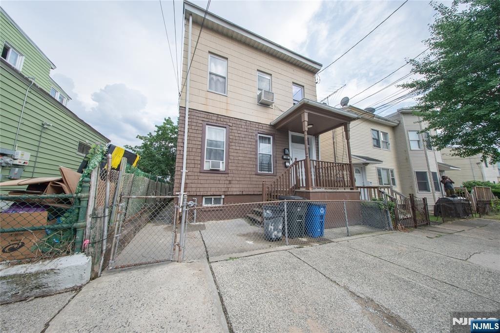 25 York Street,Paterson, NJ 07524