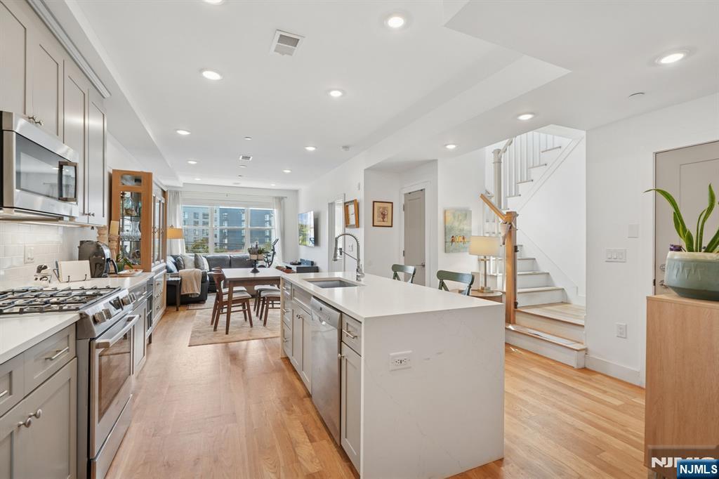382 7th Street,Jersey City, NJ 07302