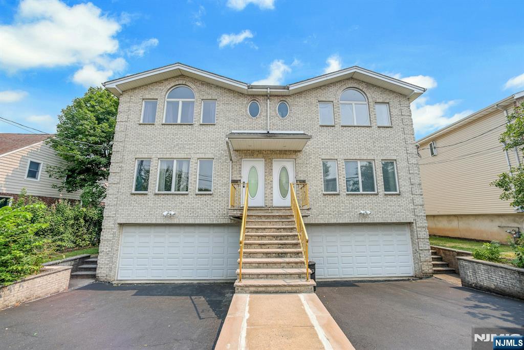 412 1st ,Palisades Park, NJ 07650