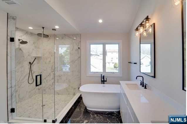 462 A 6th Street,Palisades Park, NJ 07650