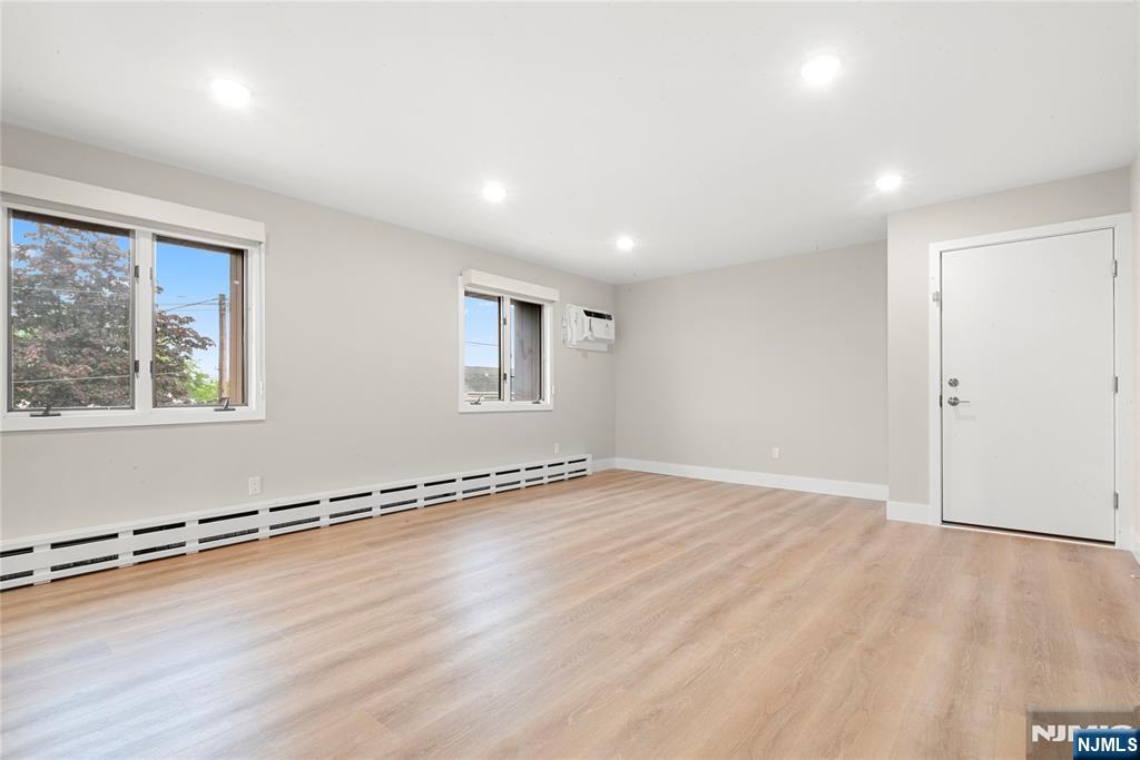 271 13th Street,Palisades Park, NJ 07650