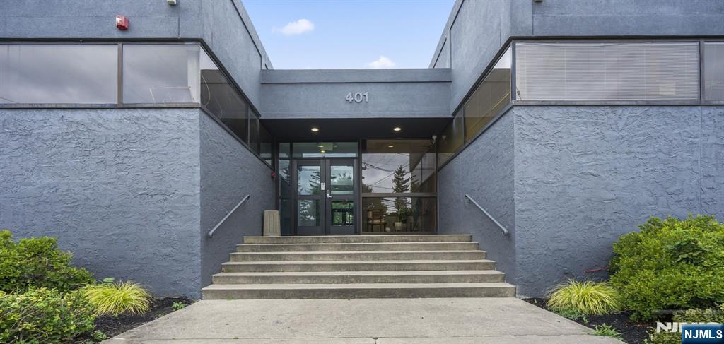 401 Pleasant Valley Way,West Orange, NJ 07052