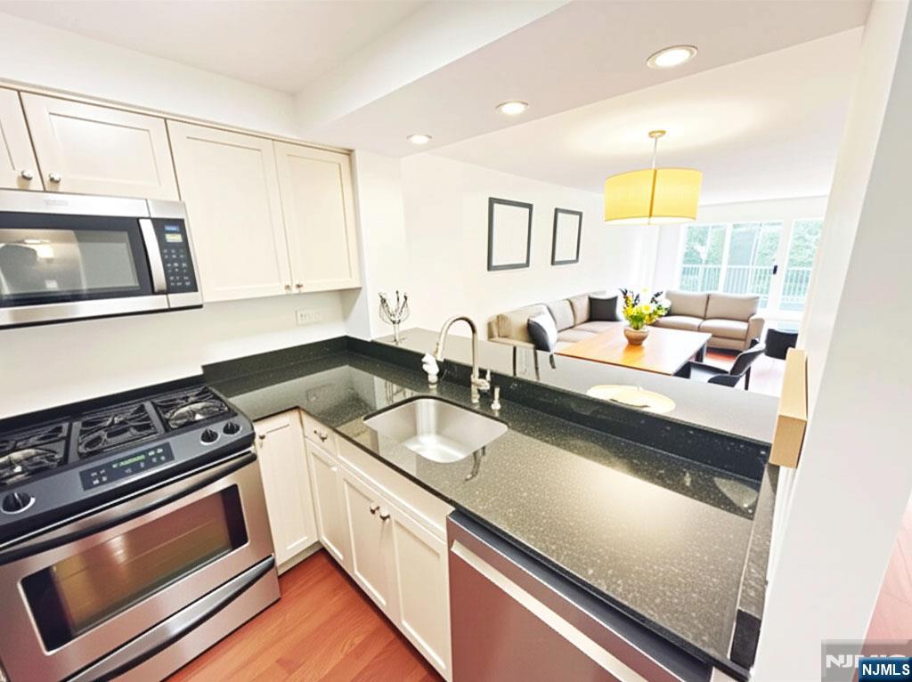 306 Williams Court,Edgewater, NJ 07020