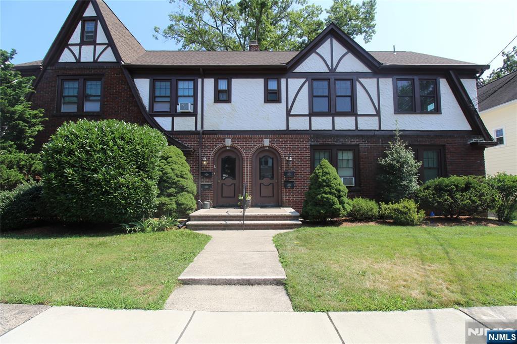48 Pierce Avenue,Midland Park, NJ 07432