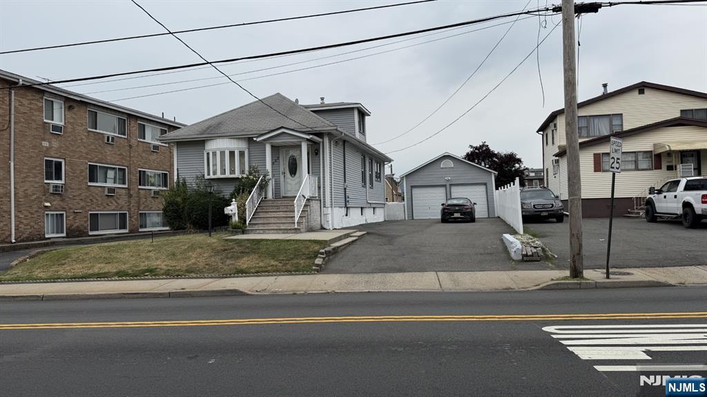 887 Schuyler Avenue,Kearny, NJ 07032
