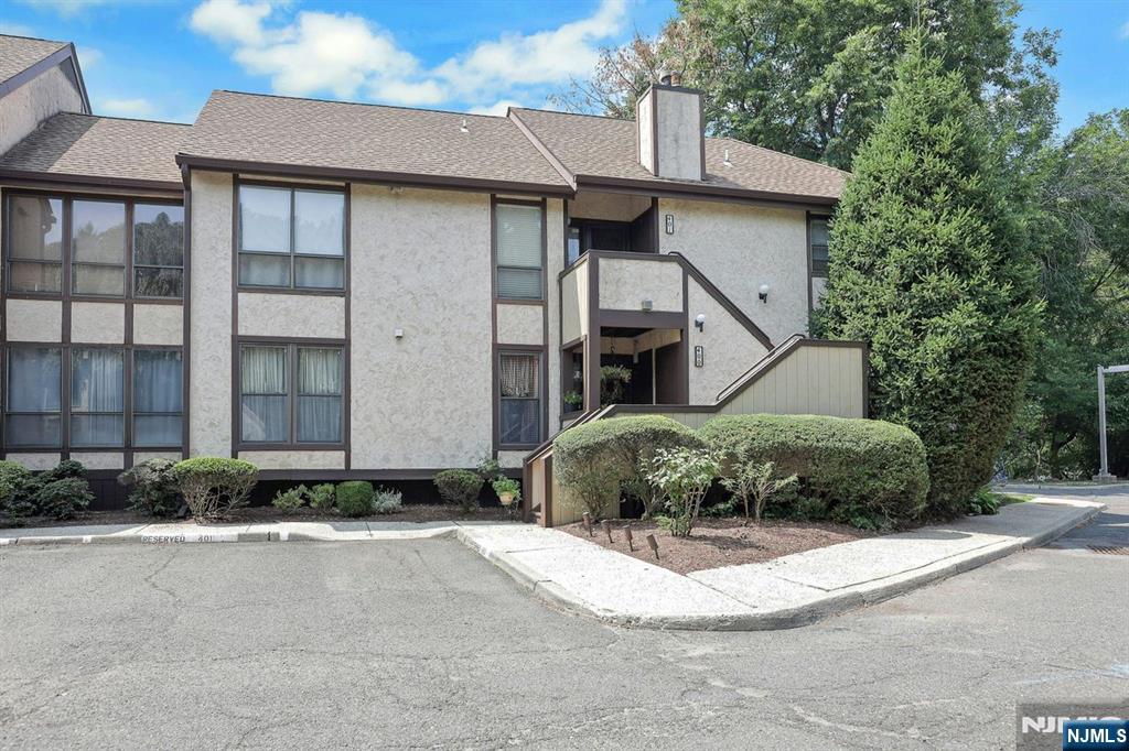 400 River Oaks Drive,Rutherford, NJ 07070