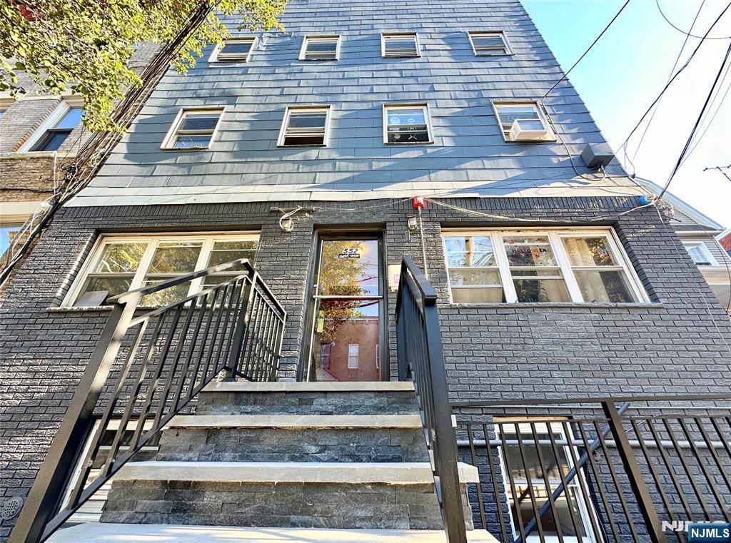 552 38th Street,Union City, NJ 07087
