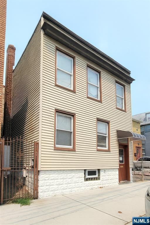 122 Cross Street,Harrison, NJ 07029