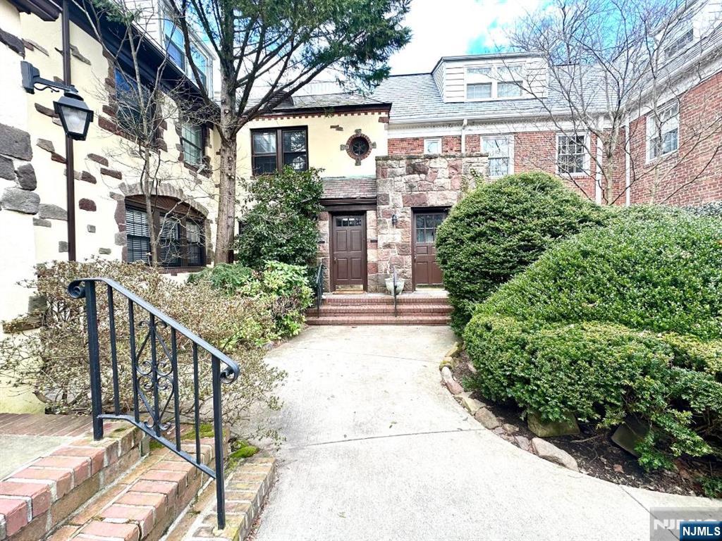 185 Palisade Avenue,Englewood, NJ 07631