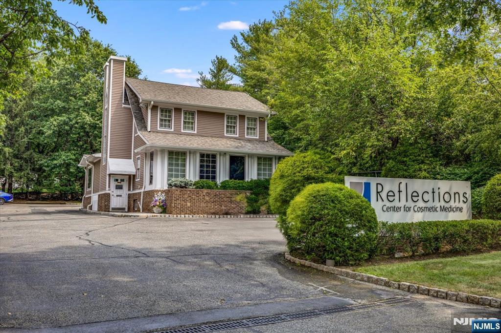 299 Northfield Road,Livingston, NJ 07039