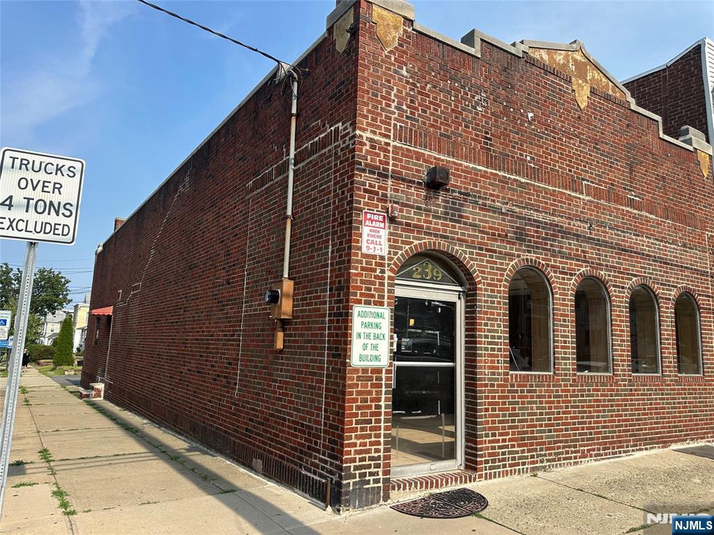 239 Lakeview Avenue,Clifton, NJ 07011